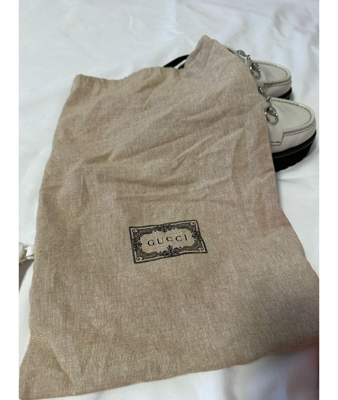 GUCCI Белые мюли из лакированной кожи, фото 5