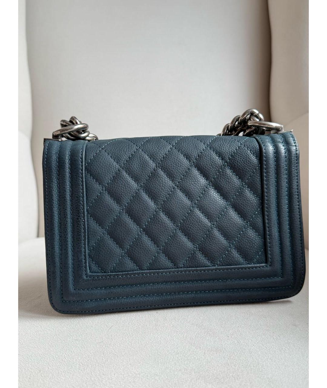 CHANEL Темно-синяя кожаная сумка через плечо, фото 3