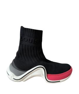 LOUIS VUITTON Слипоны