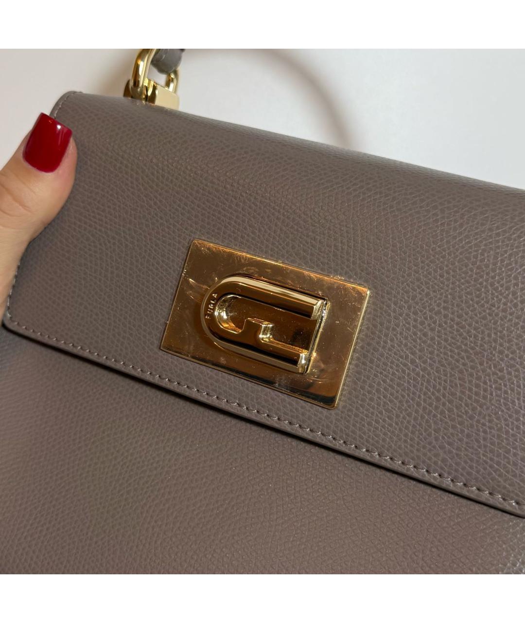 FURLA Серая кожаная сумка с короткими ручками, фото 4