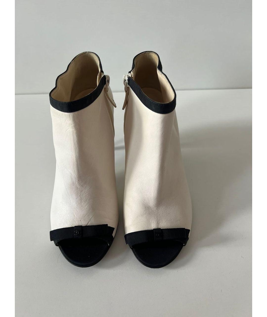 CHANEL Белые кожаные туфли, фото 2