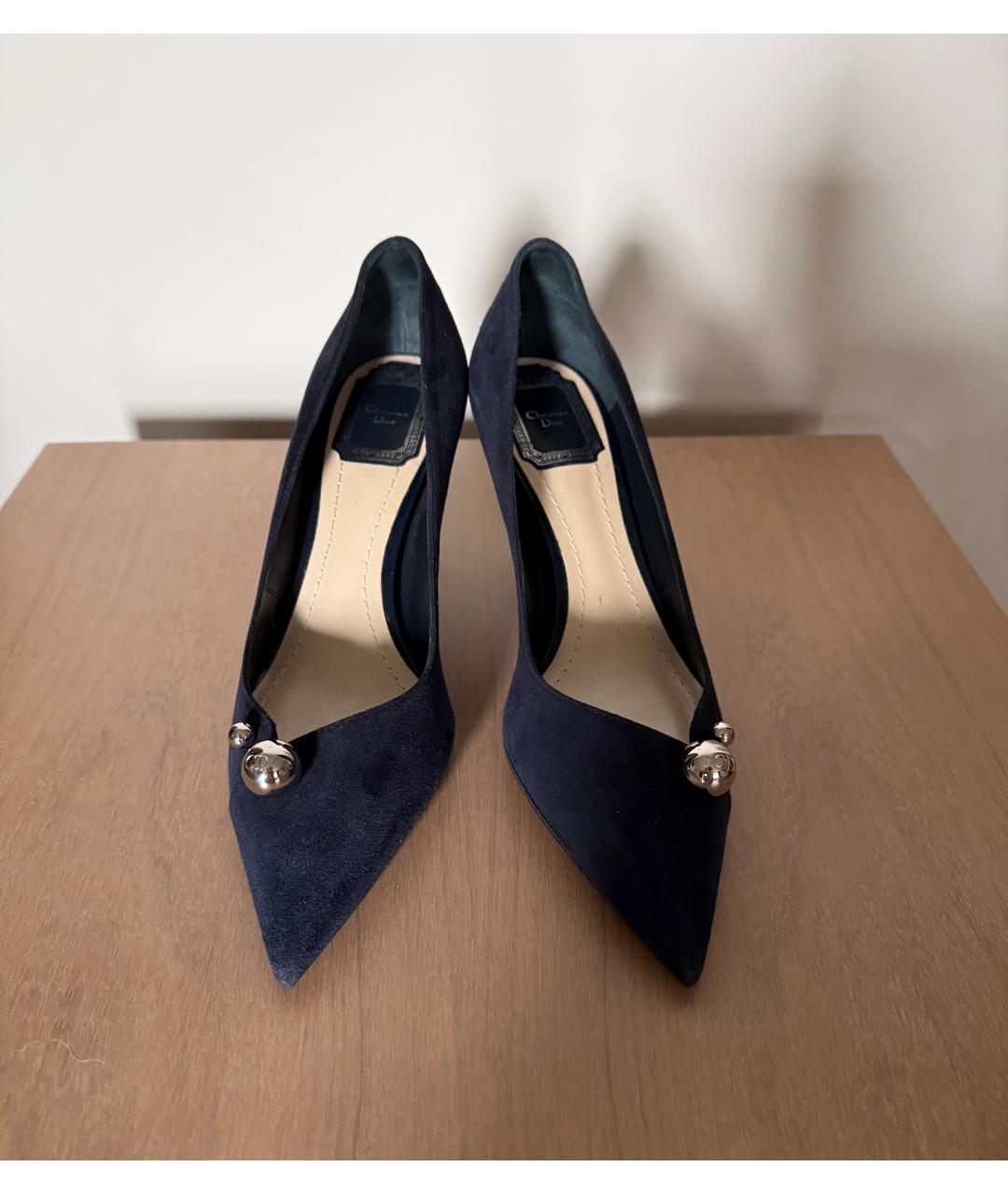 CHRISTIAN DIOR Темно-синие замшевые лодочки на низком каблуке, фото 2