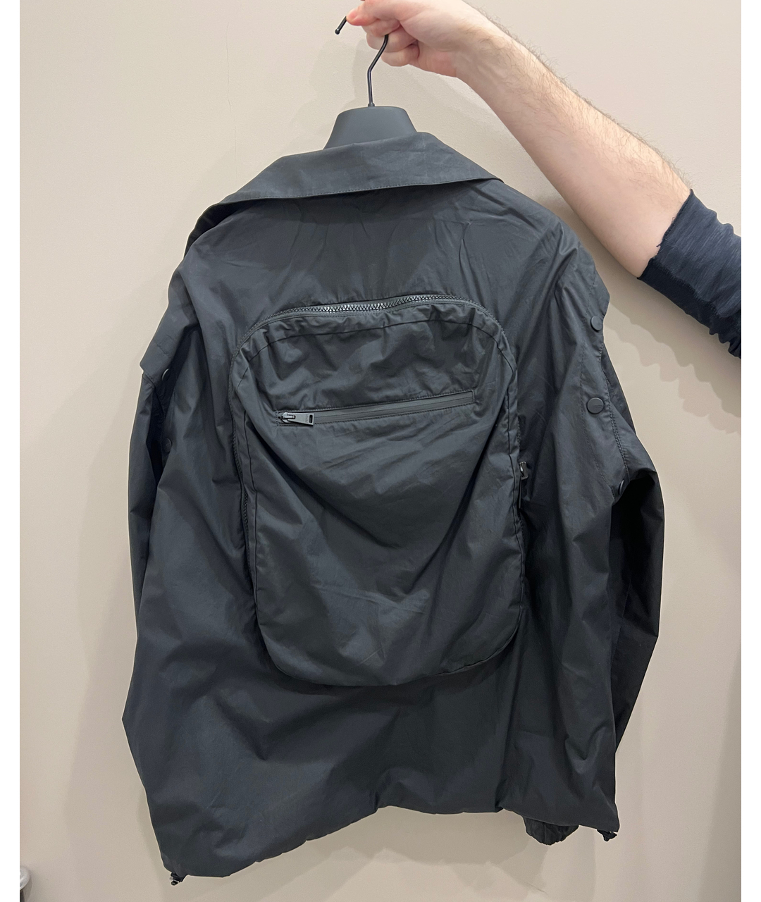 FENDI Черная полиэстеровая куртка, фото 6