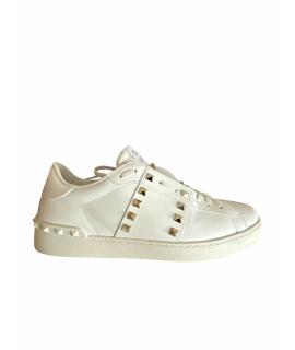 VALENTINO Низкие кроссовки / кеды