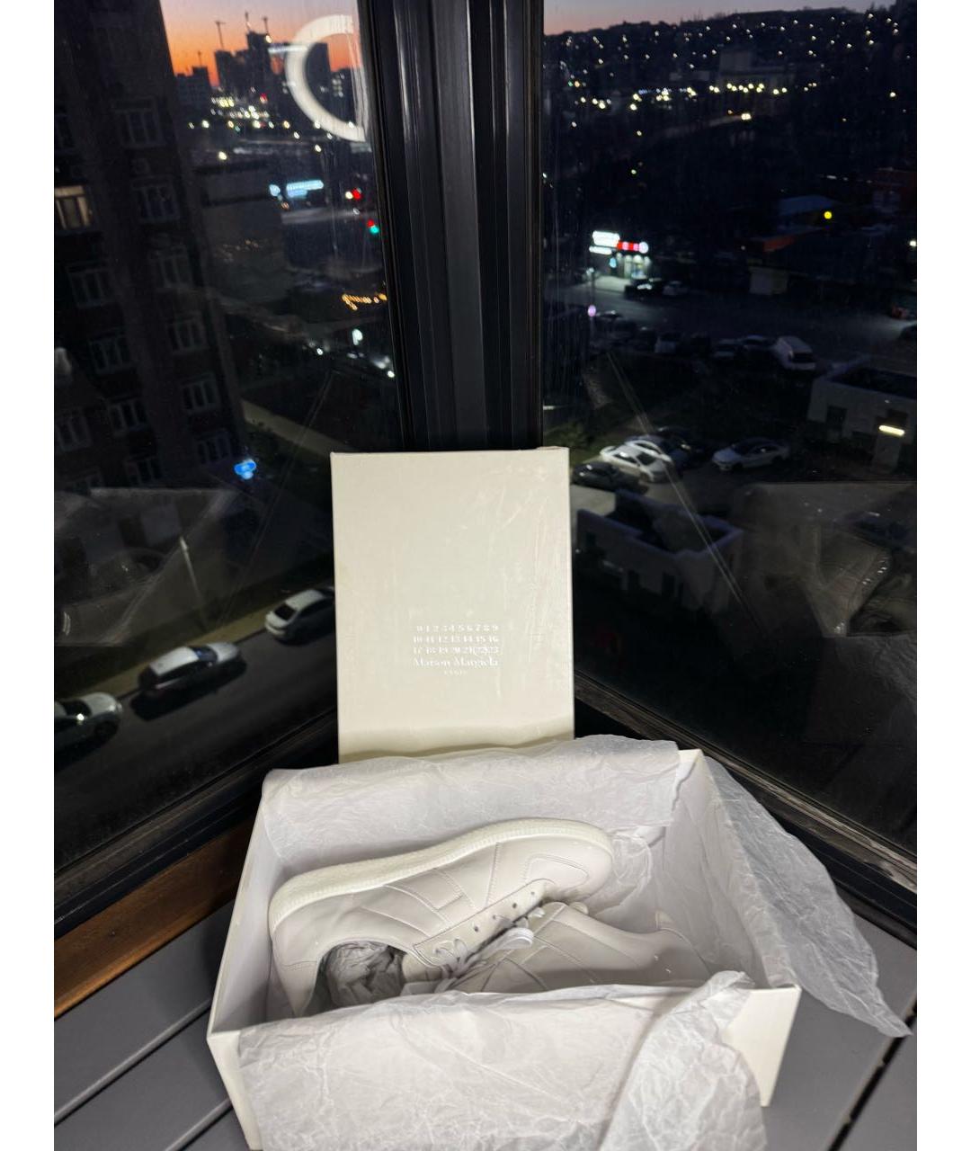 MAISON MARGIELA Белые кеды из лакированной кожи, фото 4