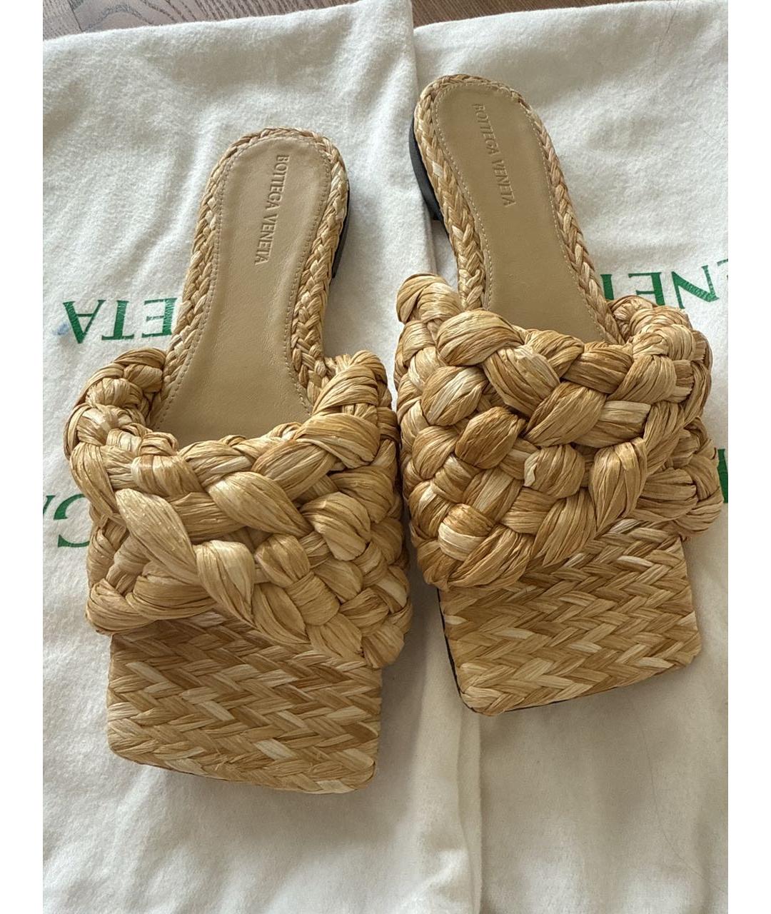 BOTTEGA VENETA Бежевые шлепанцы, фото 3