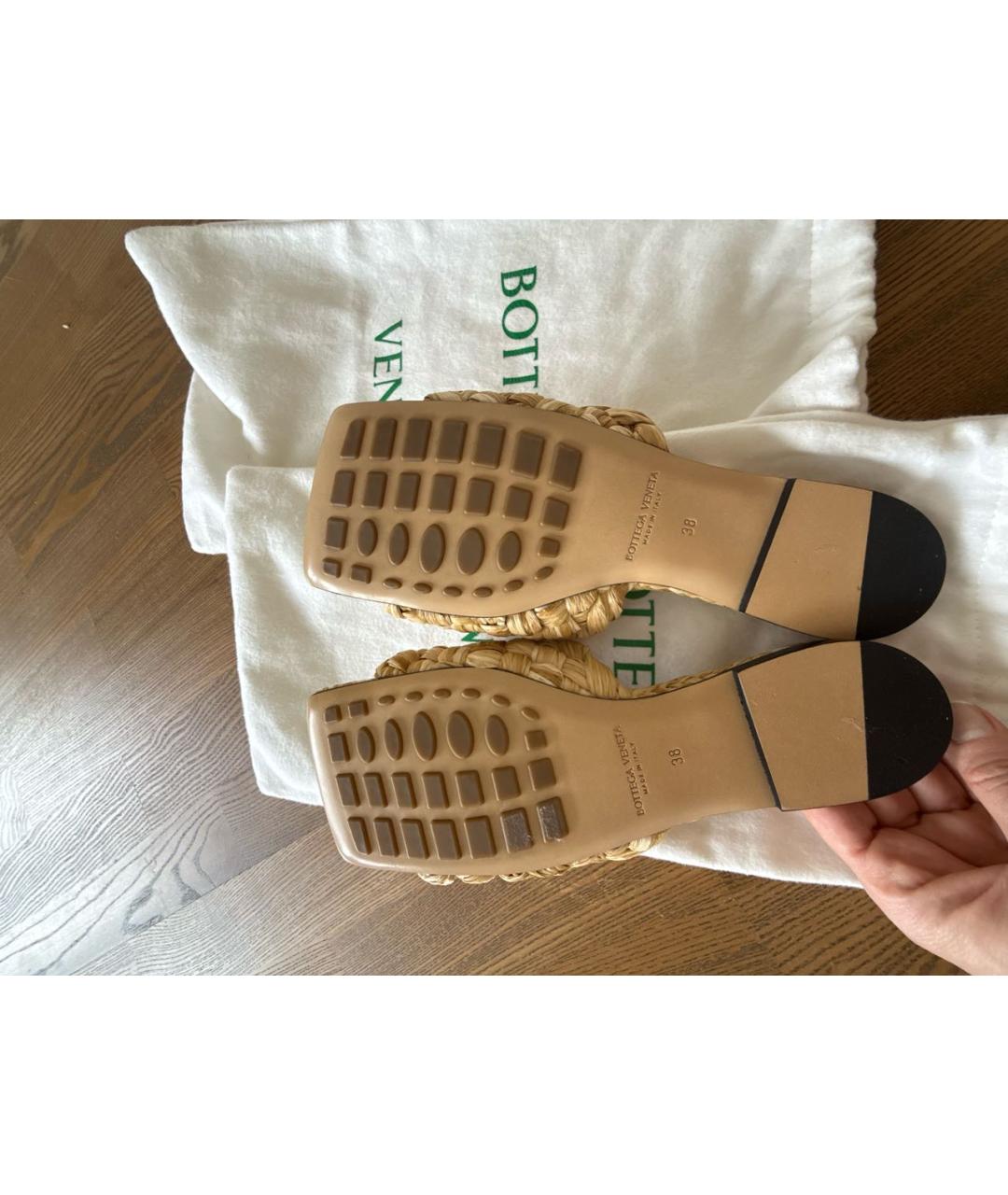 BOTTEGA VENETA Бежевые шлепанцы, фото 4