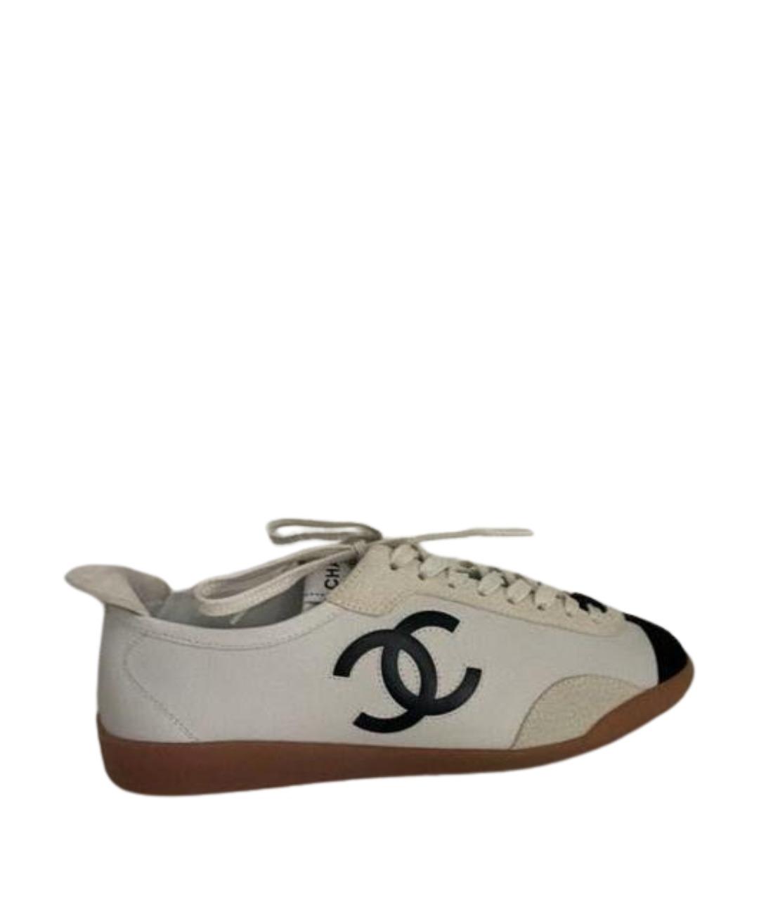 CHANEL Белые кожаные кроссовки, фото 1