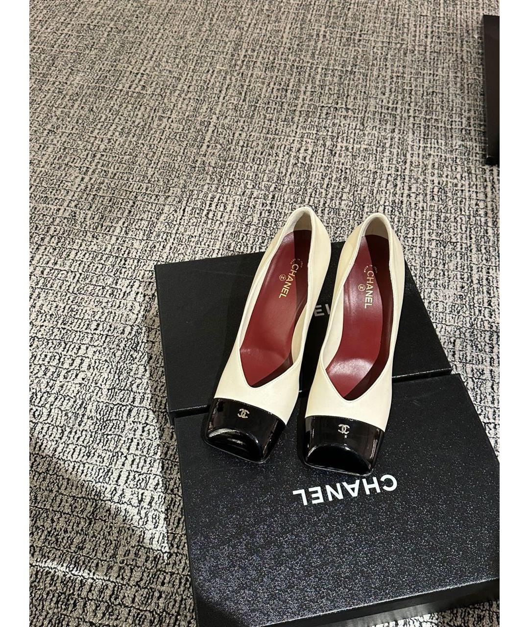 CHANEL Белые кожаные туфли, фото 2