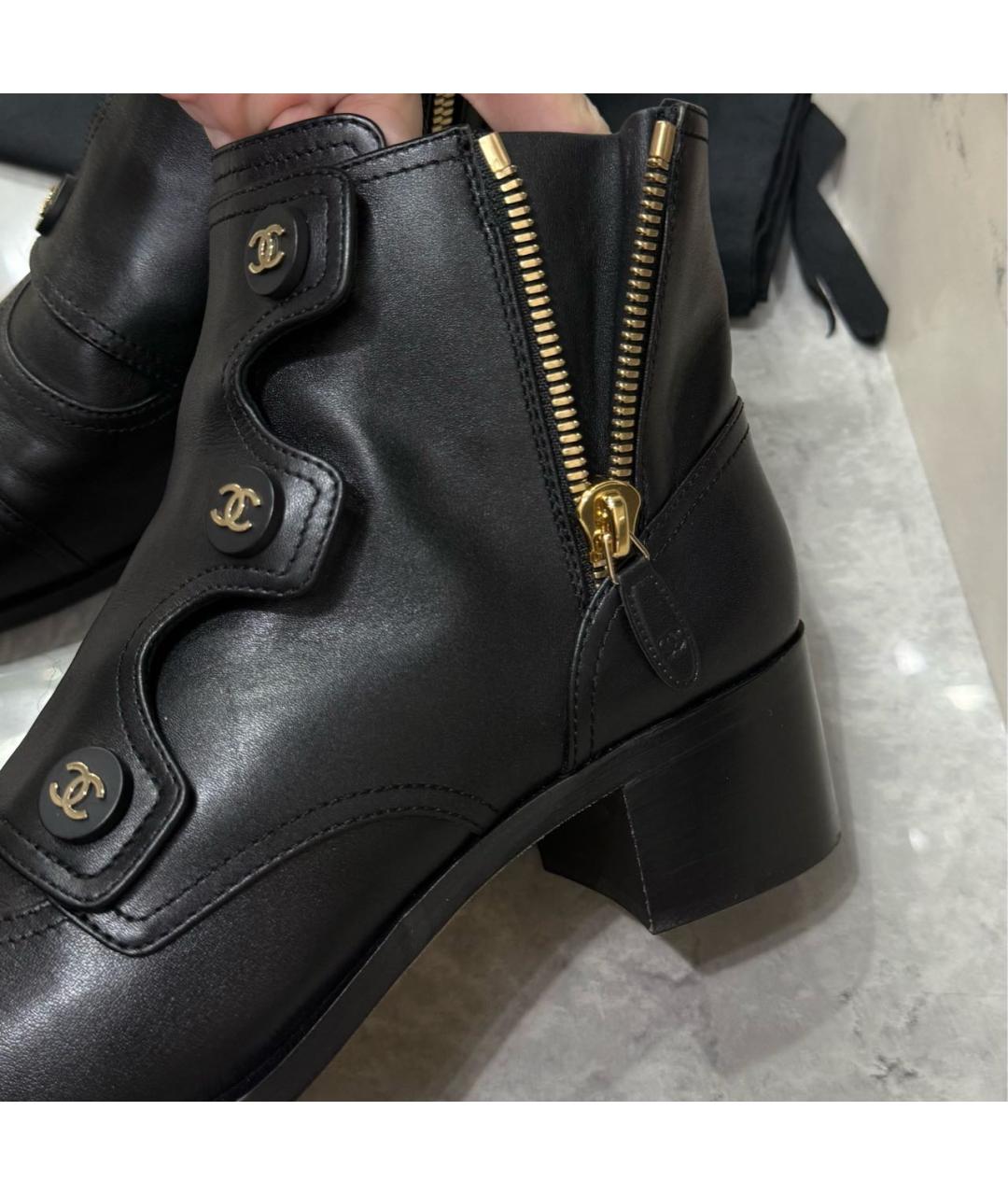 CHANEL Черные кожаные ботинки, фото 5
