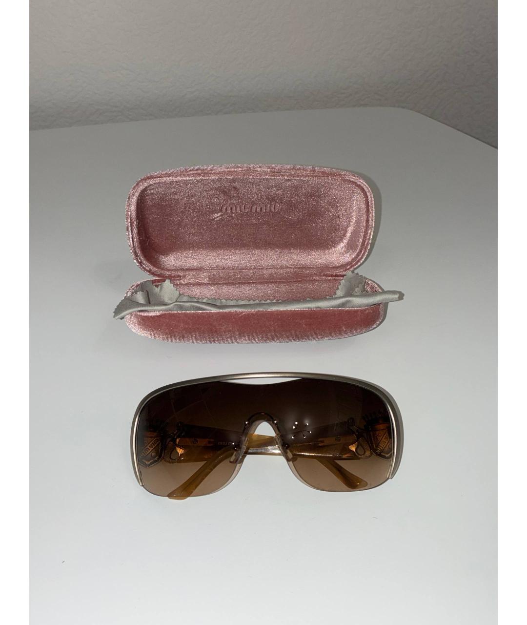 MIU MIU Бежевые пластиковые солнцезащитные очки, фото 5
