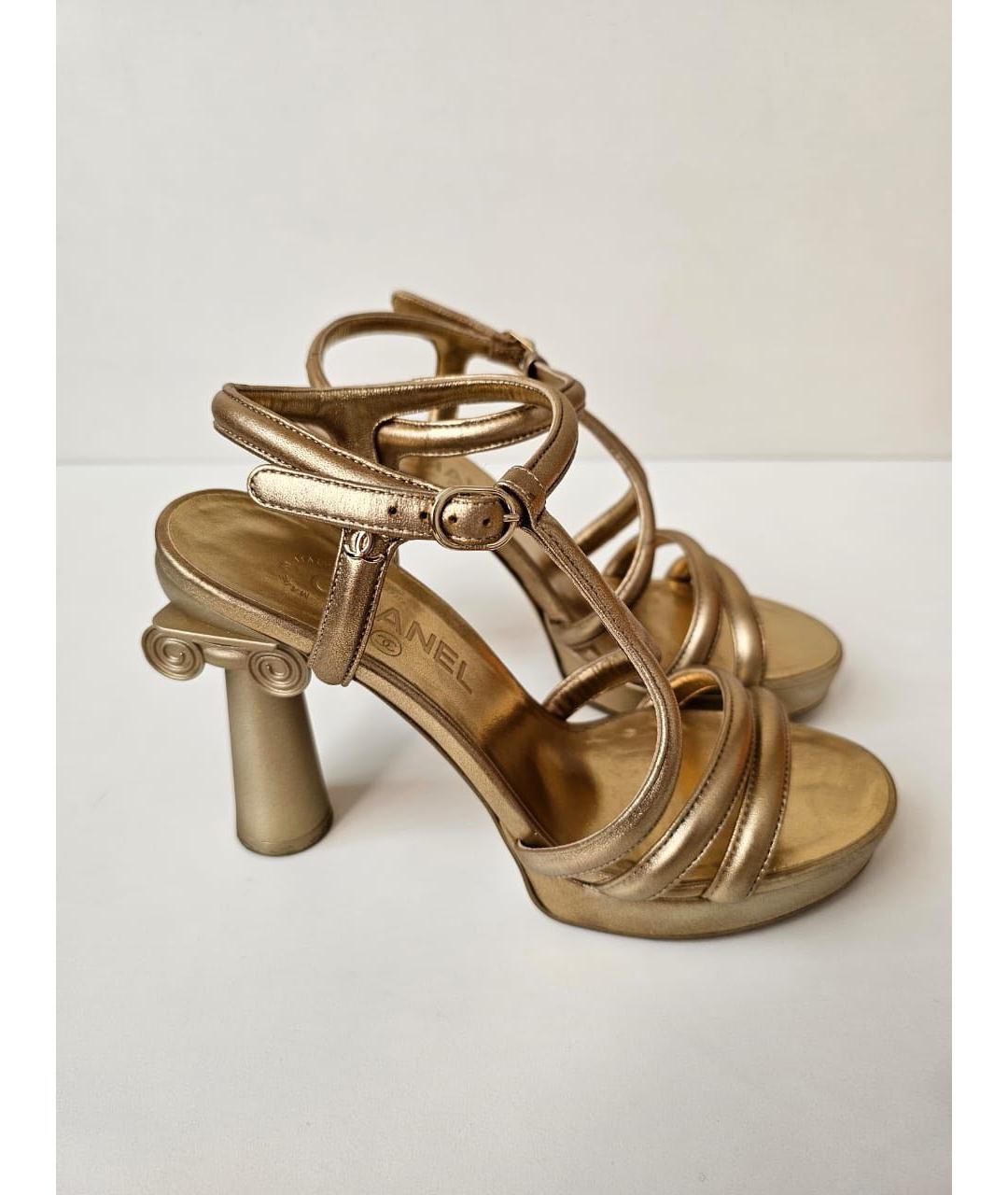 CHANEL Золотые кожаные босоножки, фото 9