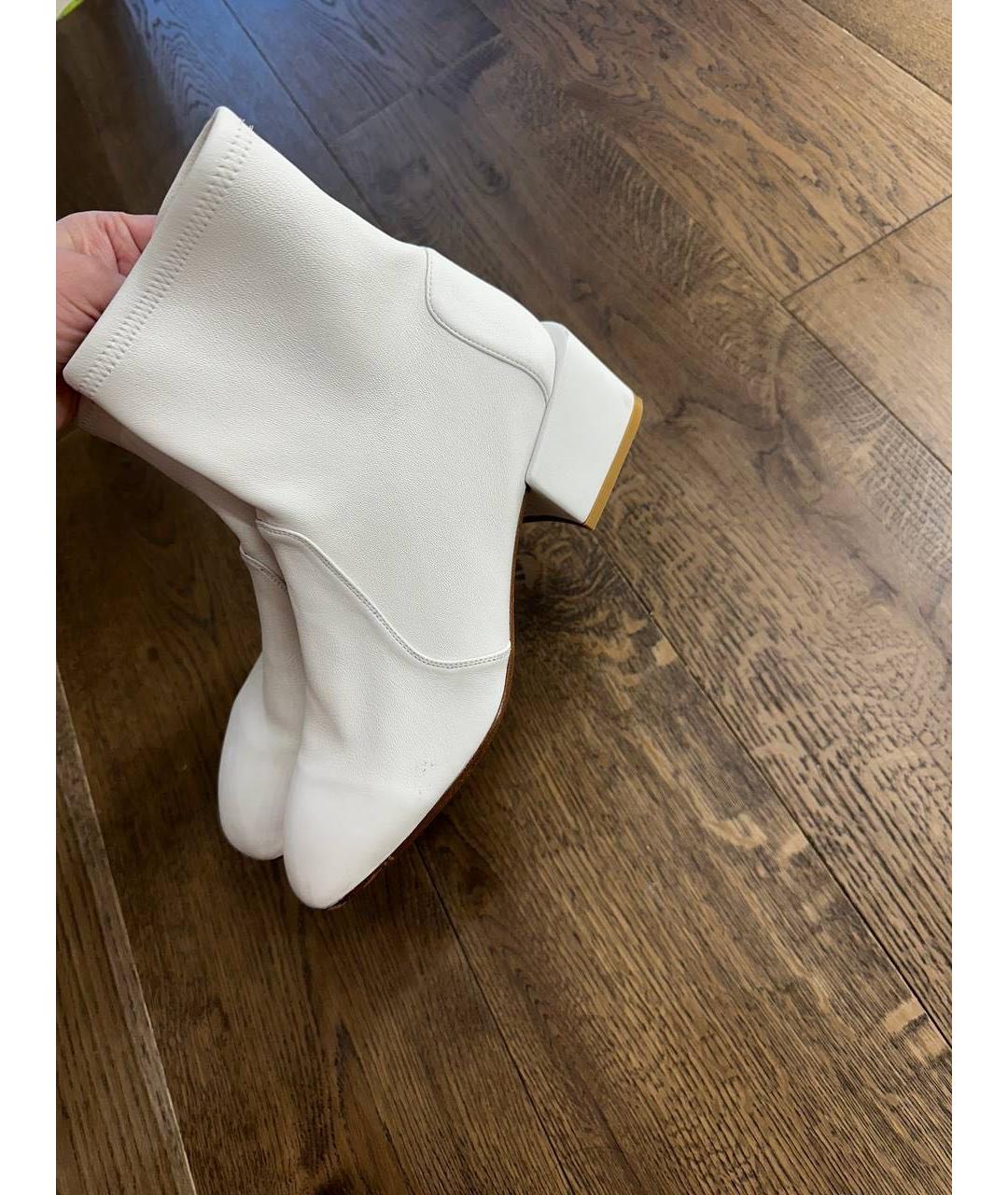 STUART WEITZMAN Белые кожаные ботильоны, фото 3