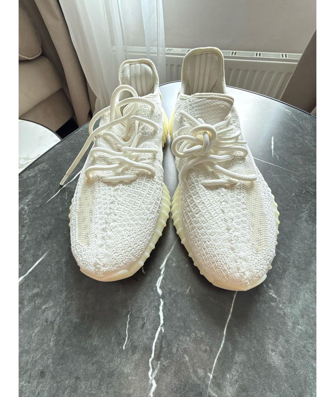 ADIDAS YEEZY Белые текстильные низкие кроссовки / кеды, фото 2