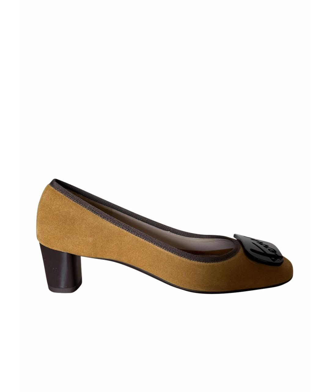 FERRAGAMO Желтые замшевые лодочки на низком каблуке, фото 1