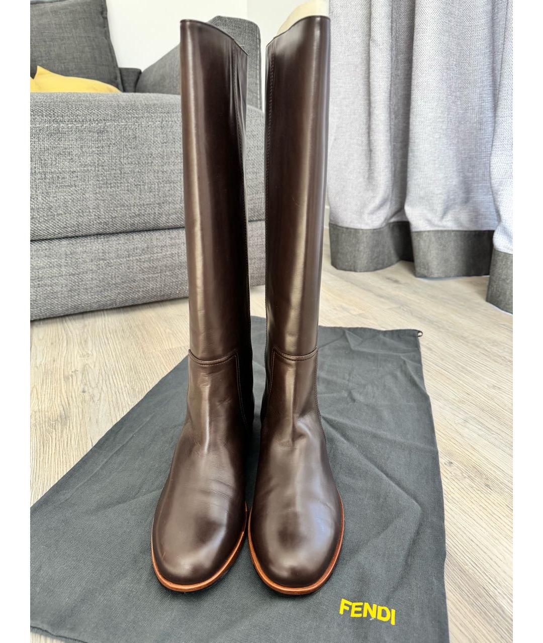 FENDI Коричневые кожаные сапоги, фото 2