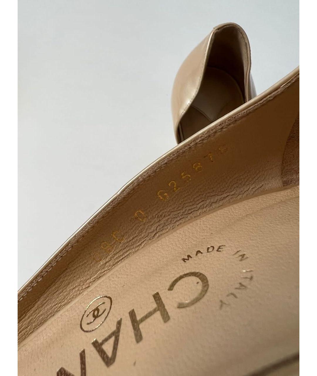 CHANEL Золотые кожаные туфли, фото 7