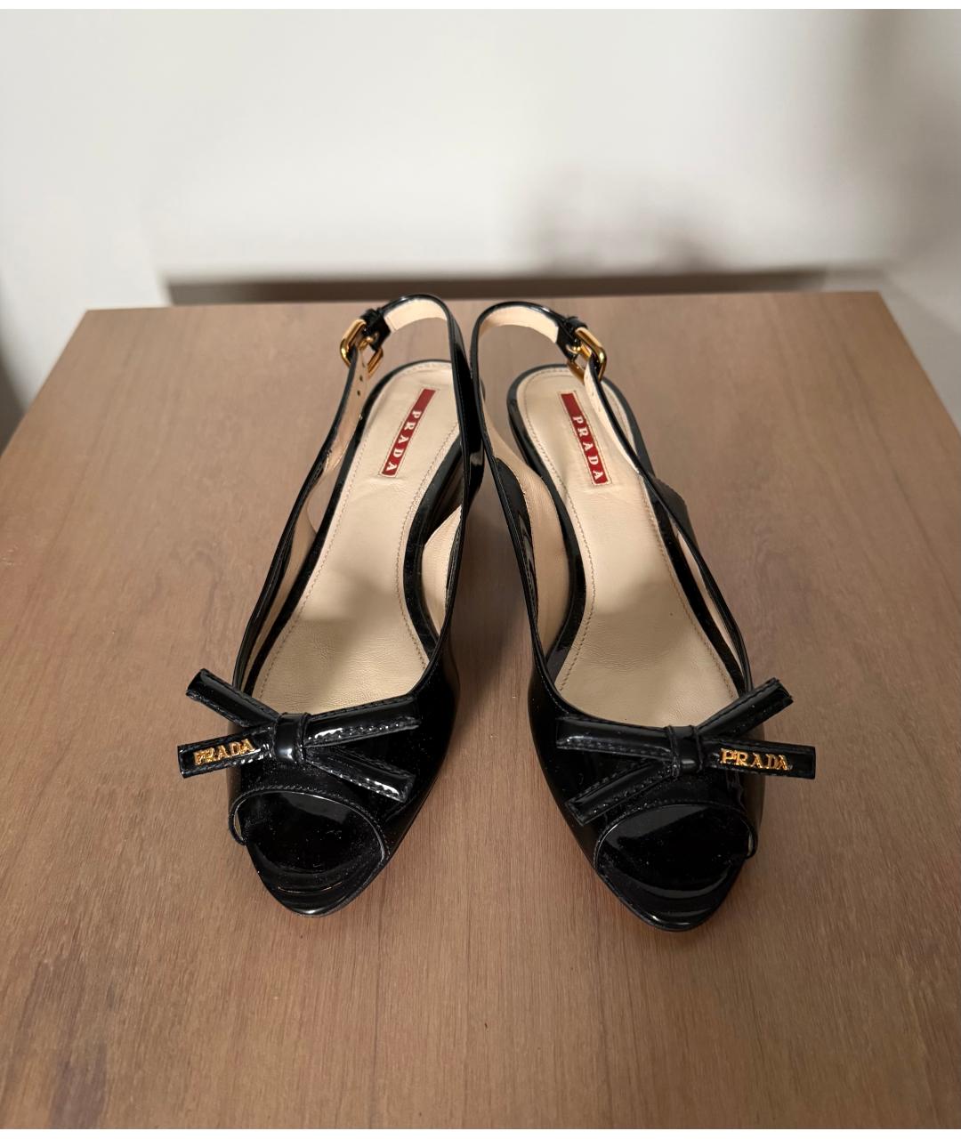 PRADA Черные босоножки из лакированной кожи, фото 2