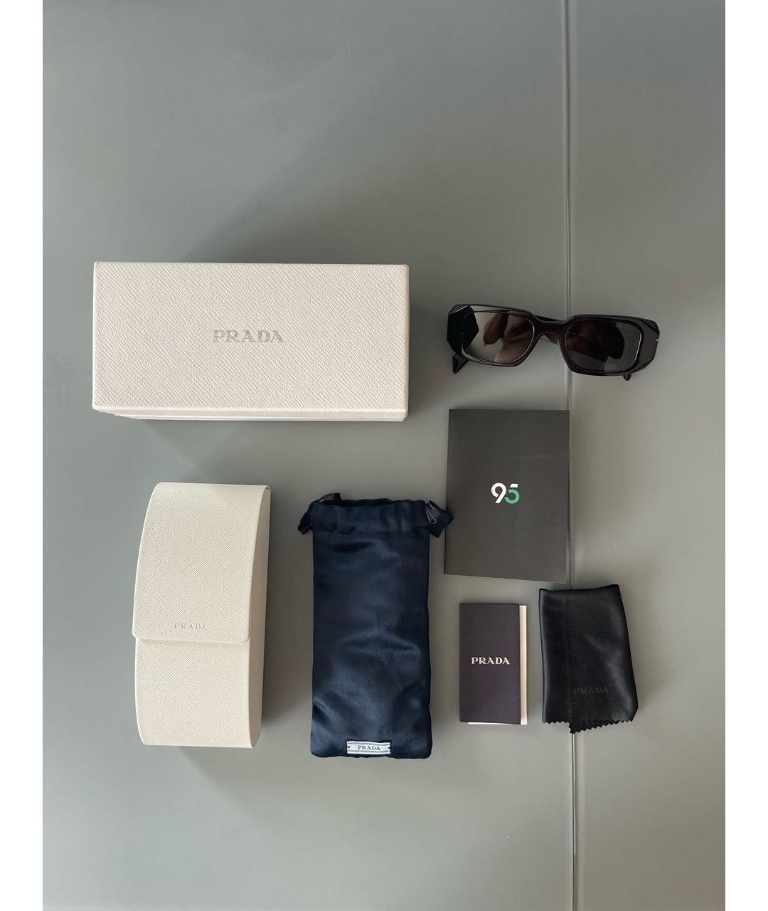 PRADA Черные пластиковые солнцезащитные очки, фото 3