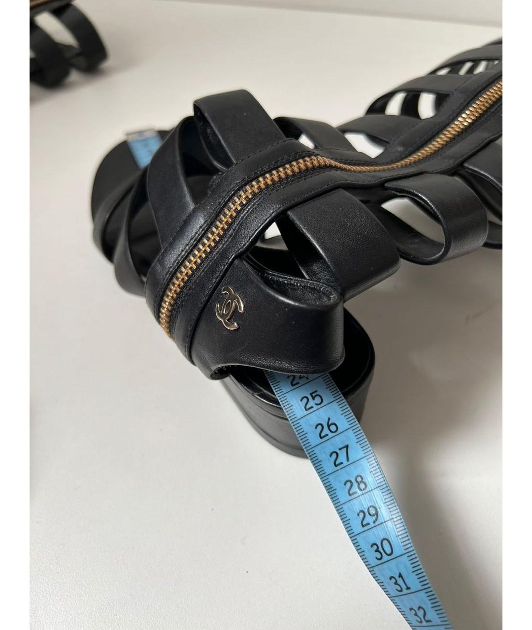 CHANEL Черные кожаные сапоги, фото 5