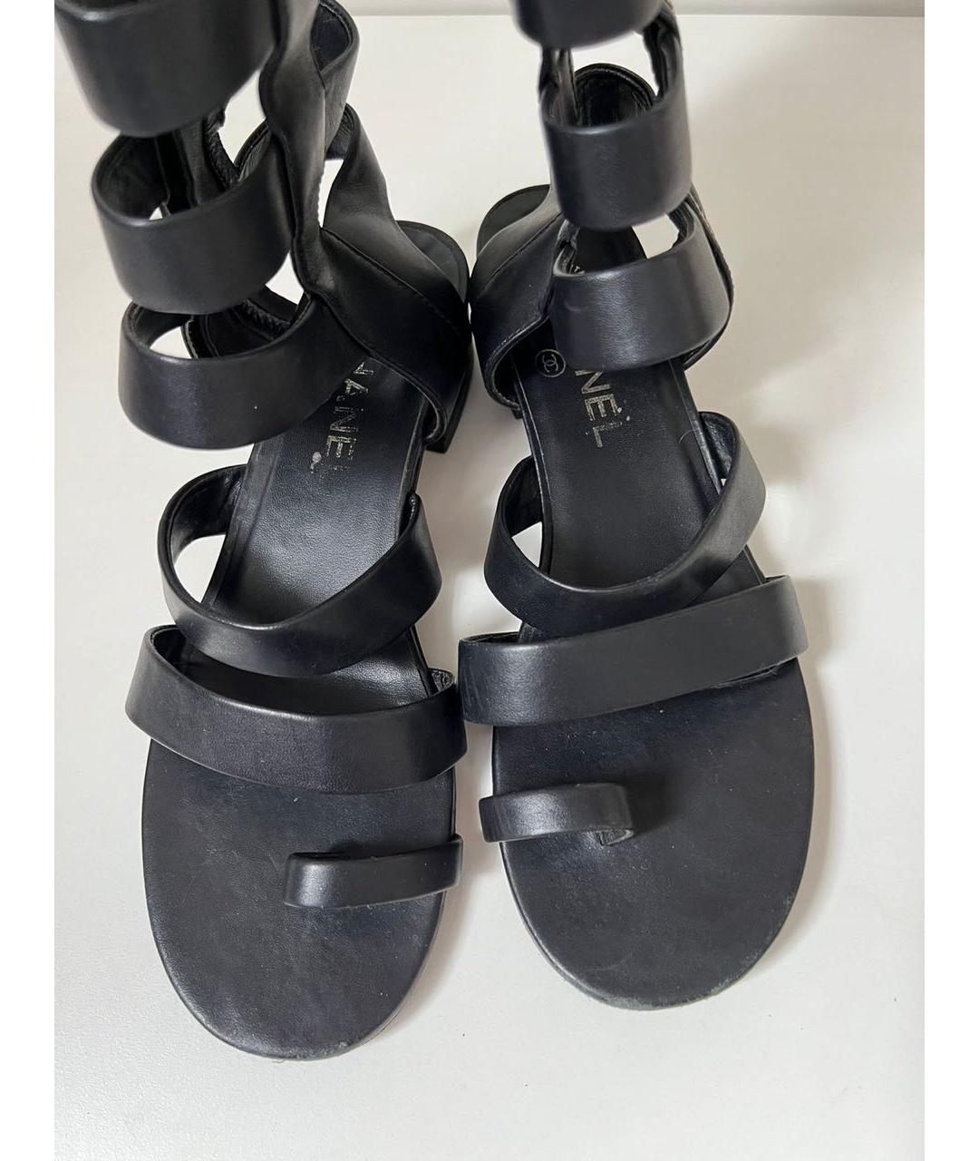 CHANEL Черные кожаные сапоги, фото 2