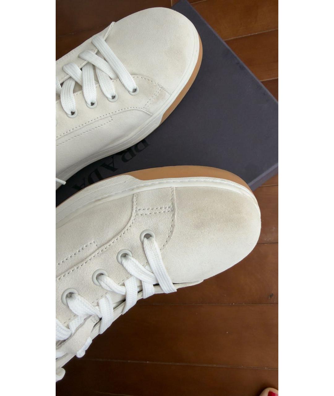 PRADA Бежевые замшевые низкие кроссовки / кеды, фото 6