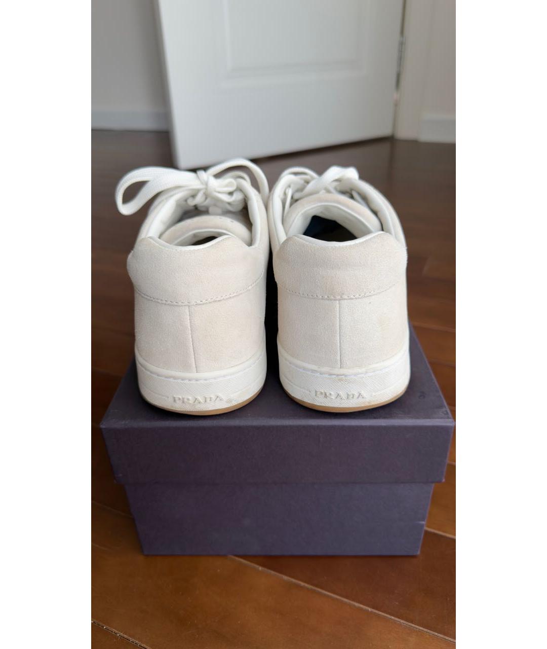 PRADA Бежевые замшевые низкие кроссовки / кеды, фото 4