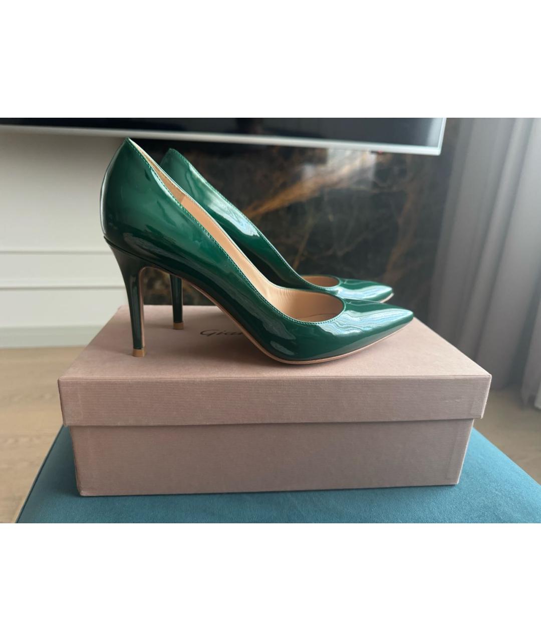 GIANVITO ROSSI Зеленые туфли из лакированной кожи, фото 5