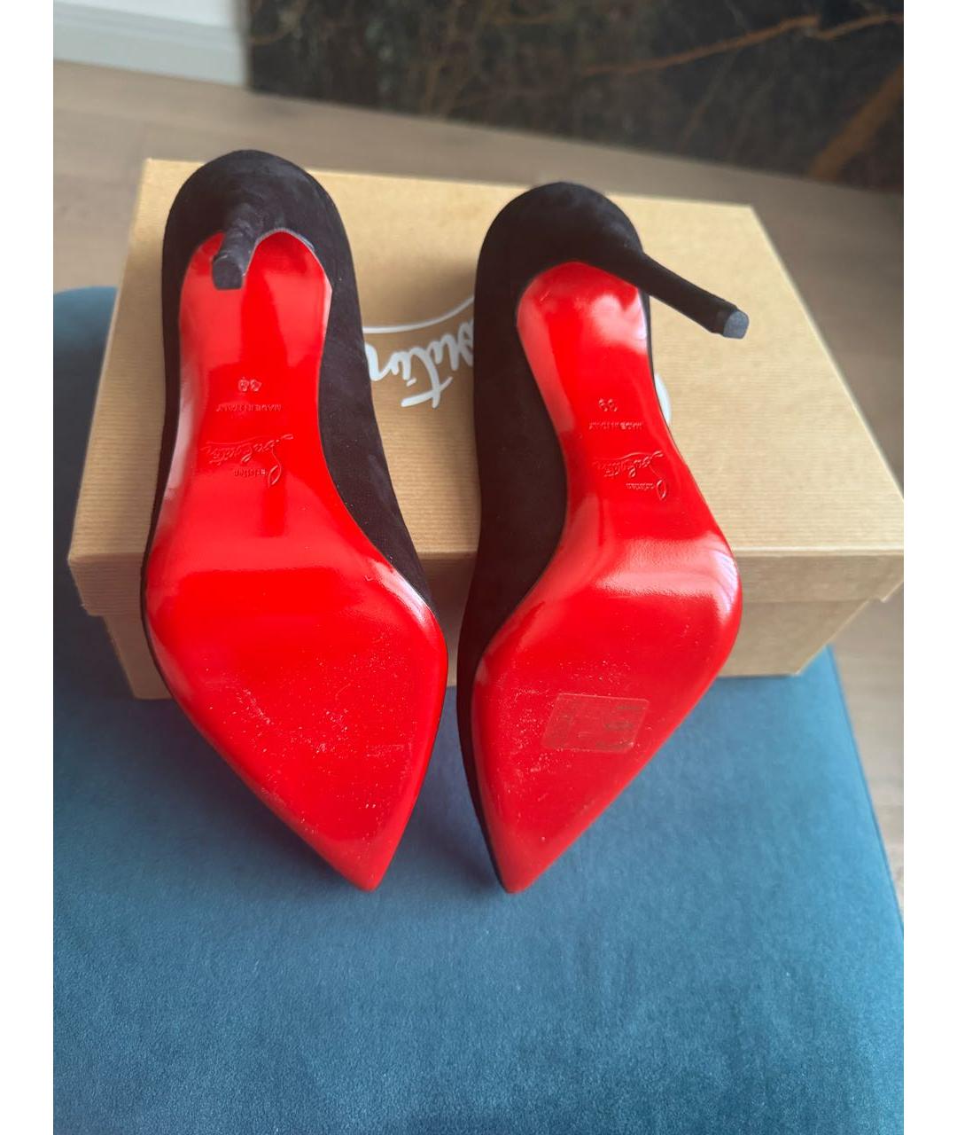 CHRISTIAN LOUBOUTIN Черные замшевые туфли, фото 3