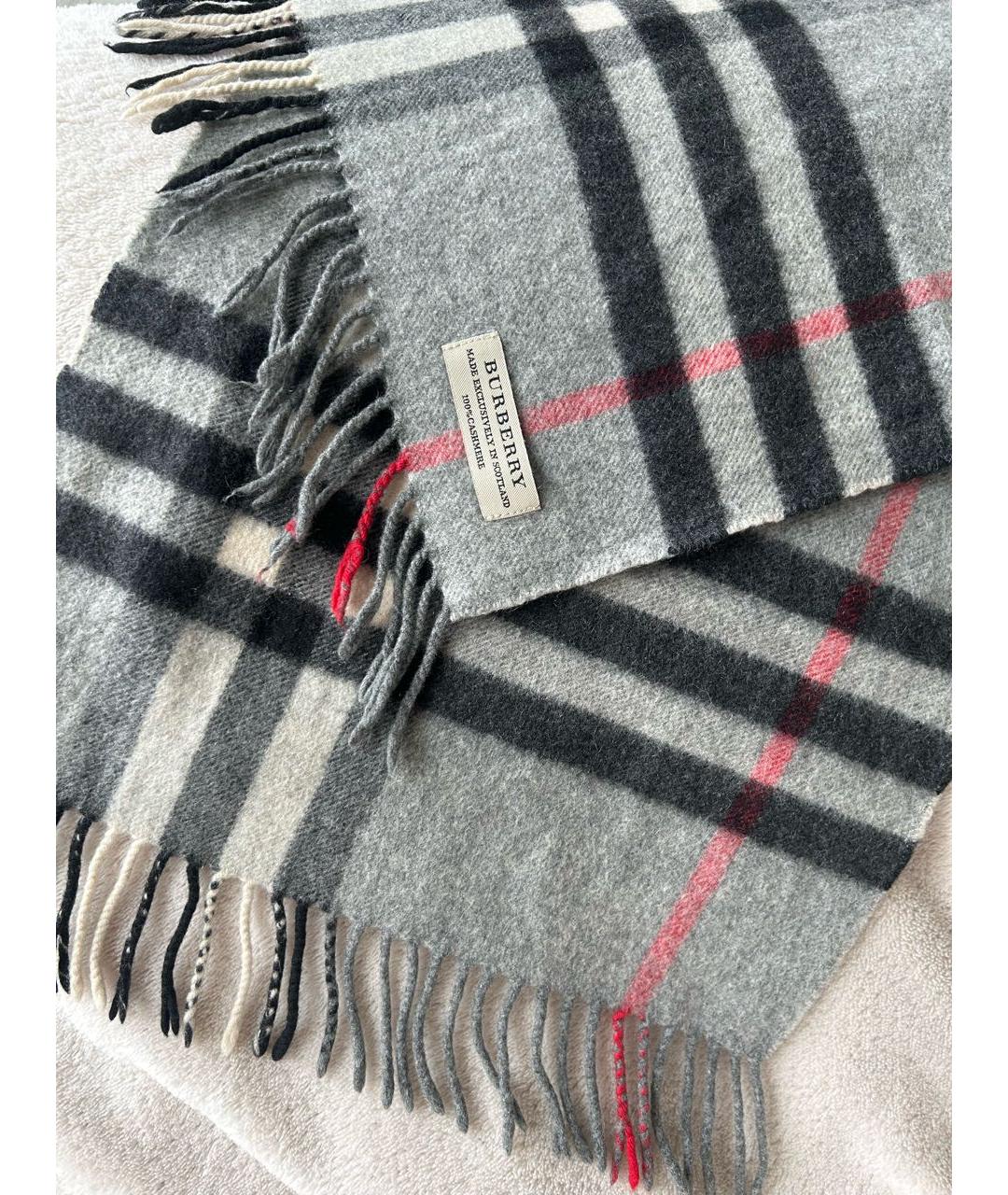 BURBERRY Серый кашемировый шарф, фото 3