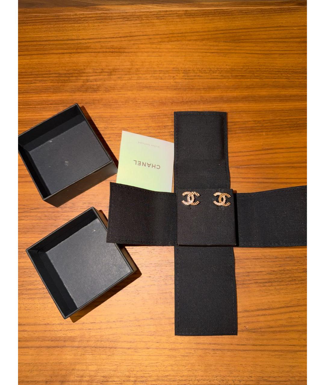 CHANEL Золотые металлические серьги, фото 3