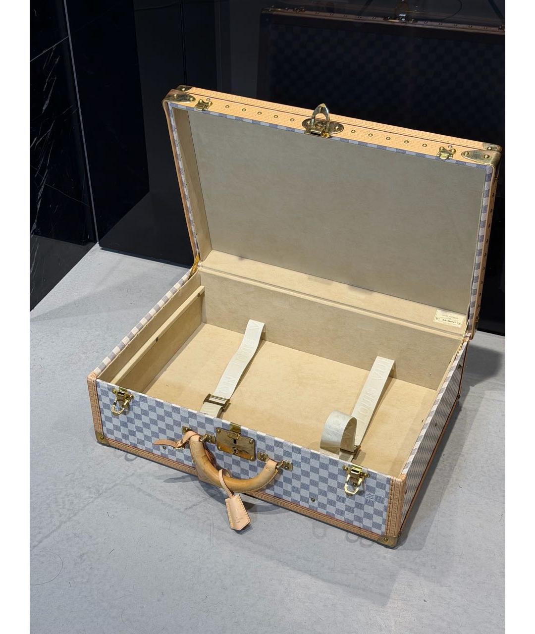 LOUIS VUITTON Белый кожаный чемодан, фото 4