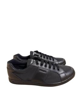 PRADA Низкие кроссовки / кеды