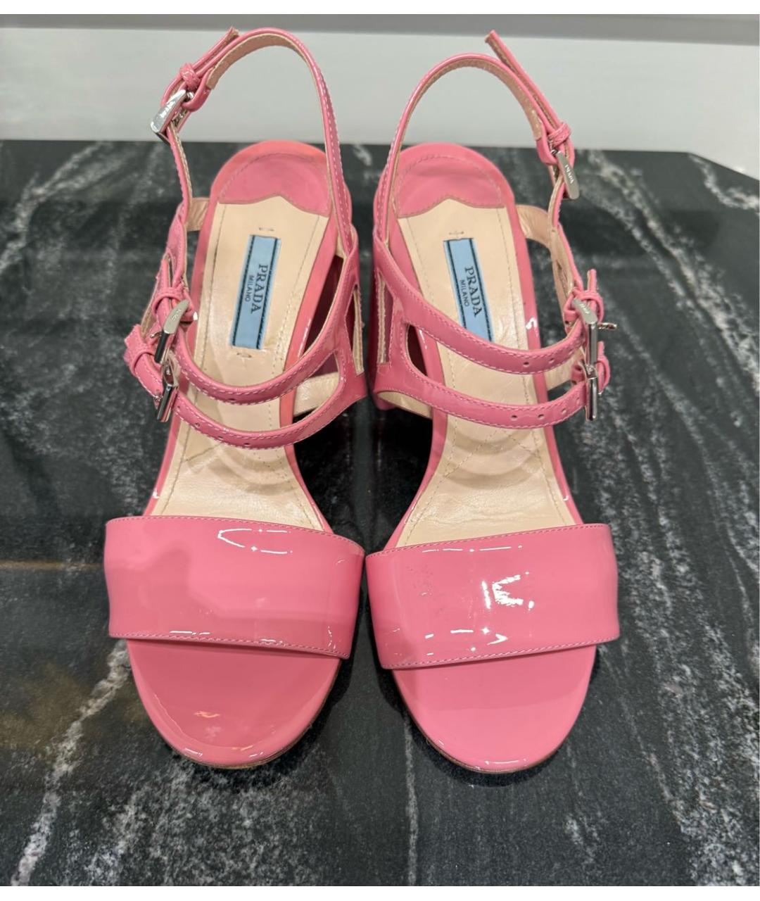 PRADA Розовые босоножки из лакированной кожи, фото 2