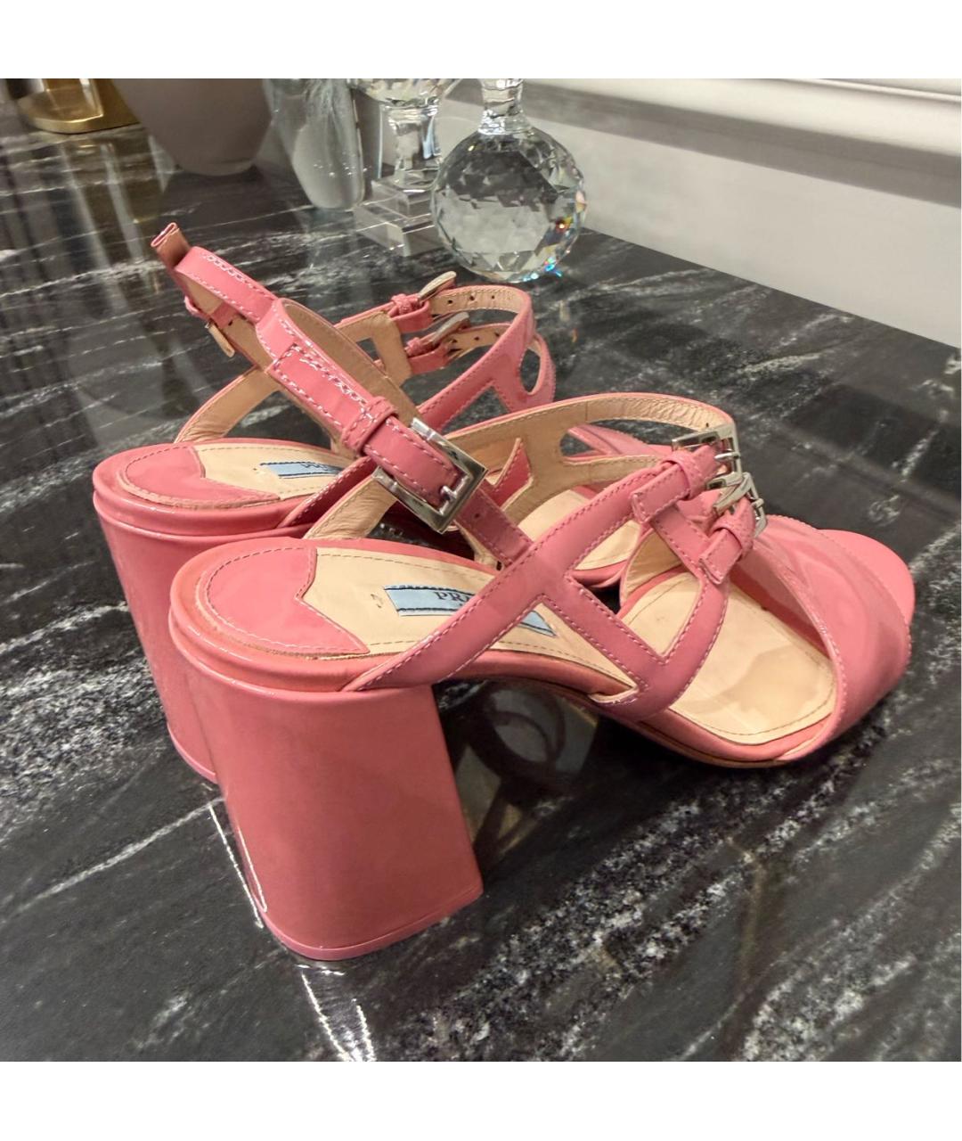 PRADA Розовые босоножки из лакированной кожи, фото 8