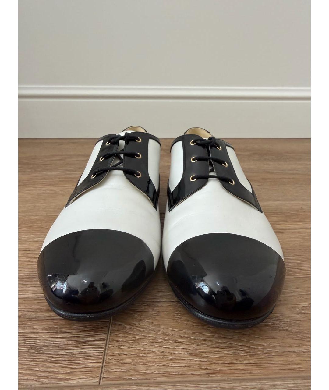 CHANEL Белые туфли из лакированной кожи, фото 2