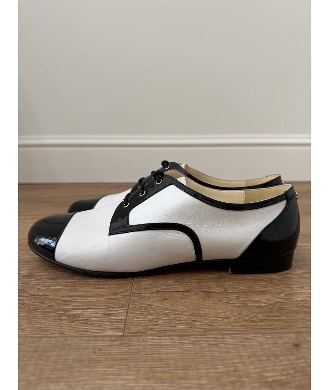 CHANEL Белые туфли из лакированной кожи, фото 7
