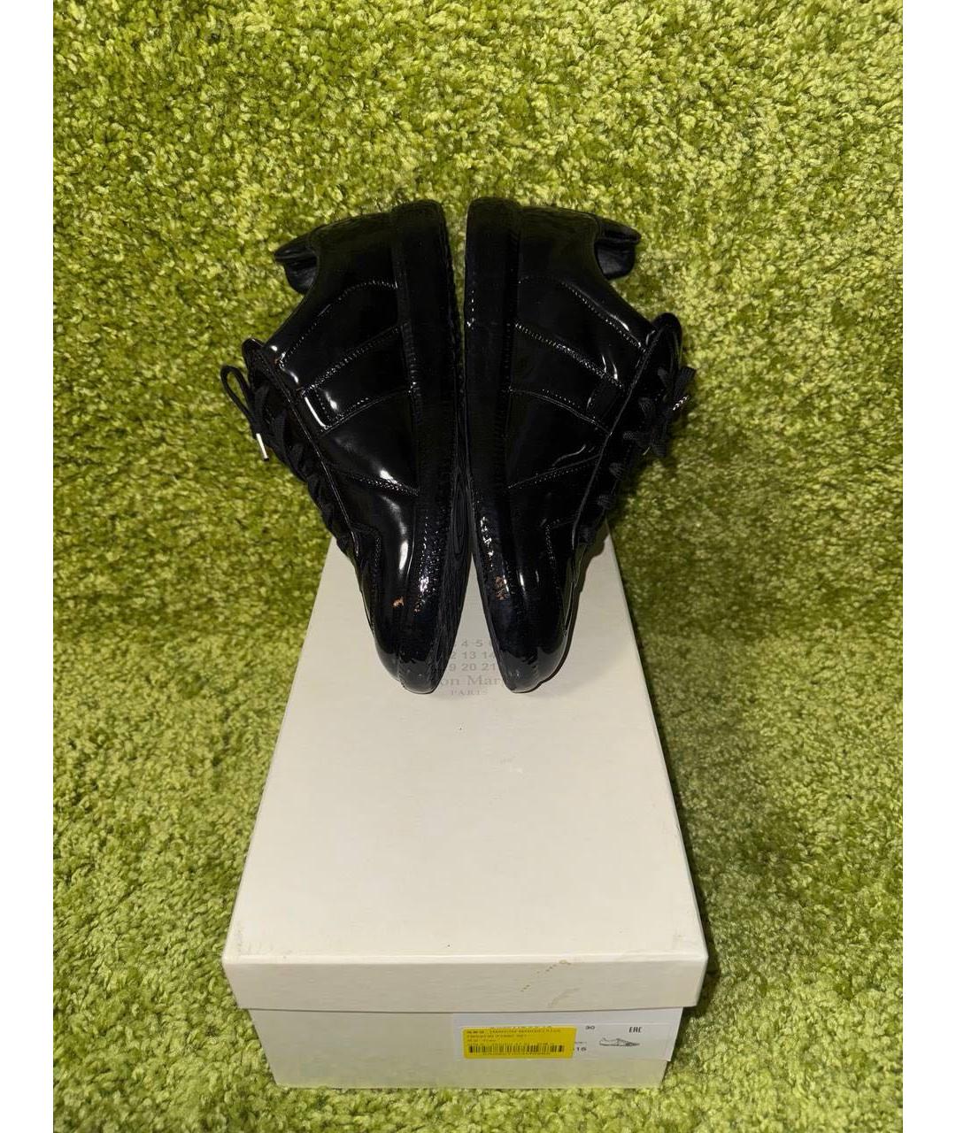 MAISON MARGIELA Черные низкие кроссовки / кеды из лакированной кожи, фото 4