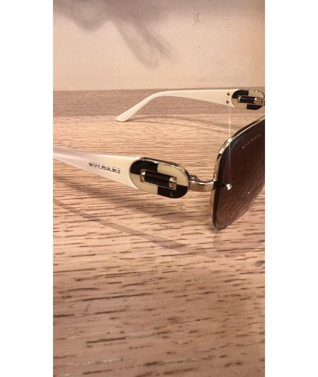 BVLGARI Бежевые пластиковые солнцезащитные очки, фото 3