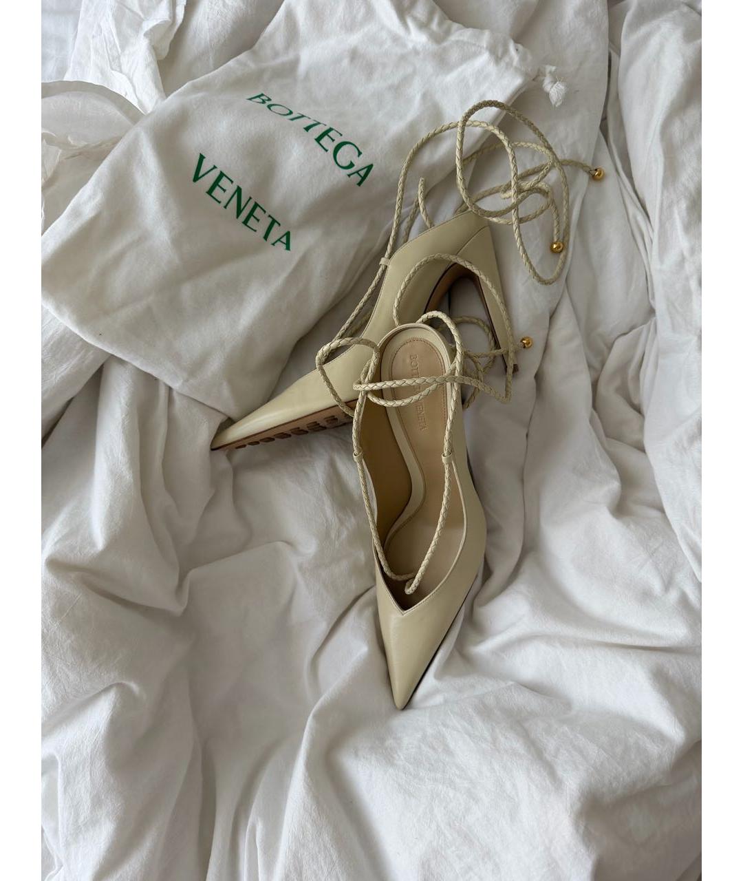 BOTTEGA VENETA Бежевые кожаные туфли, фото 3