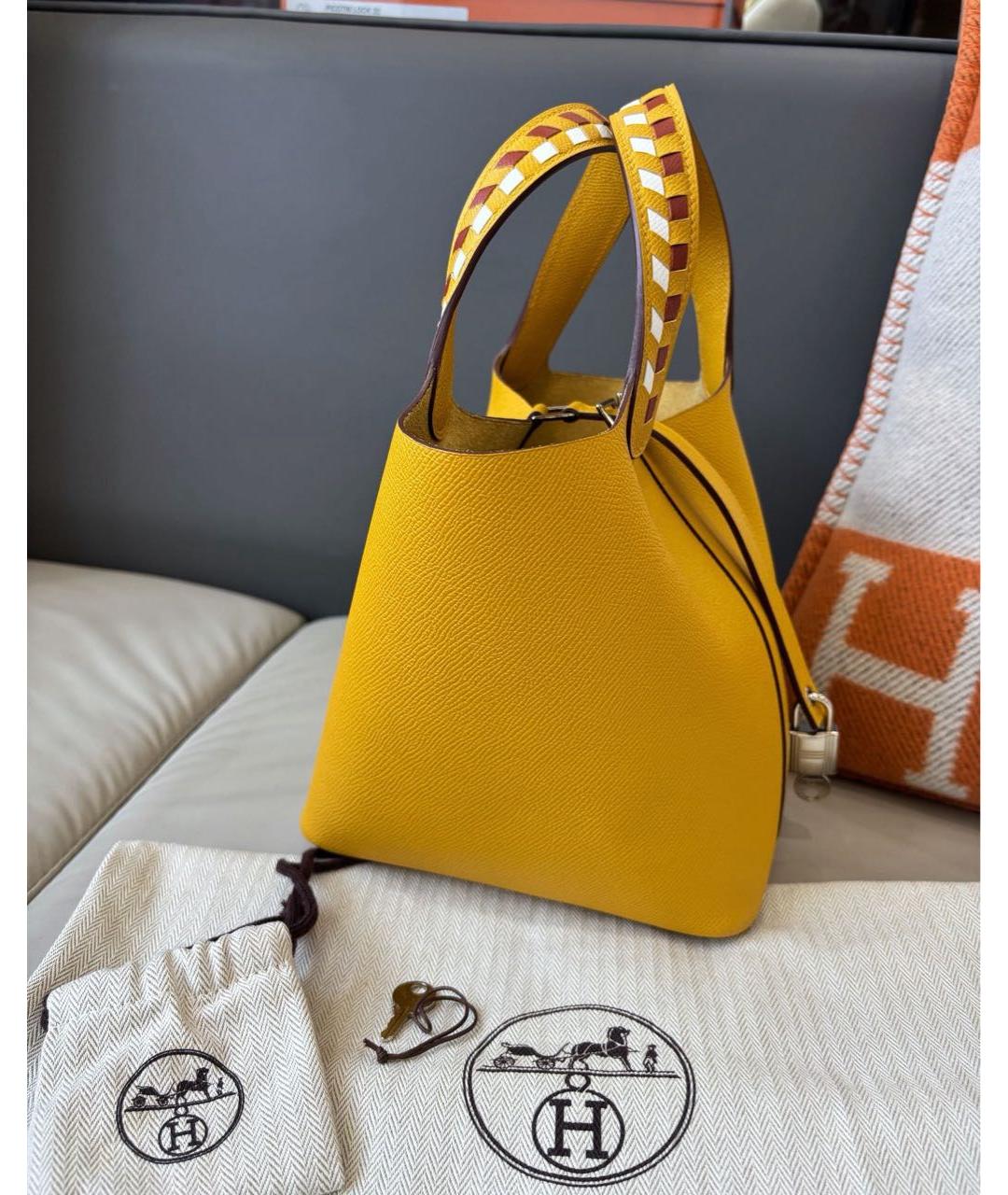 HERMES Желтая кожаная сумка с короткими ручками, фото 3