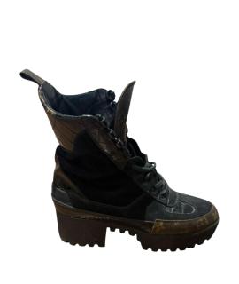 LOUIS VUITTON Ботинки