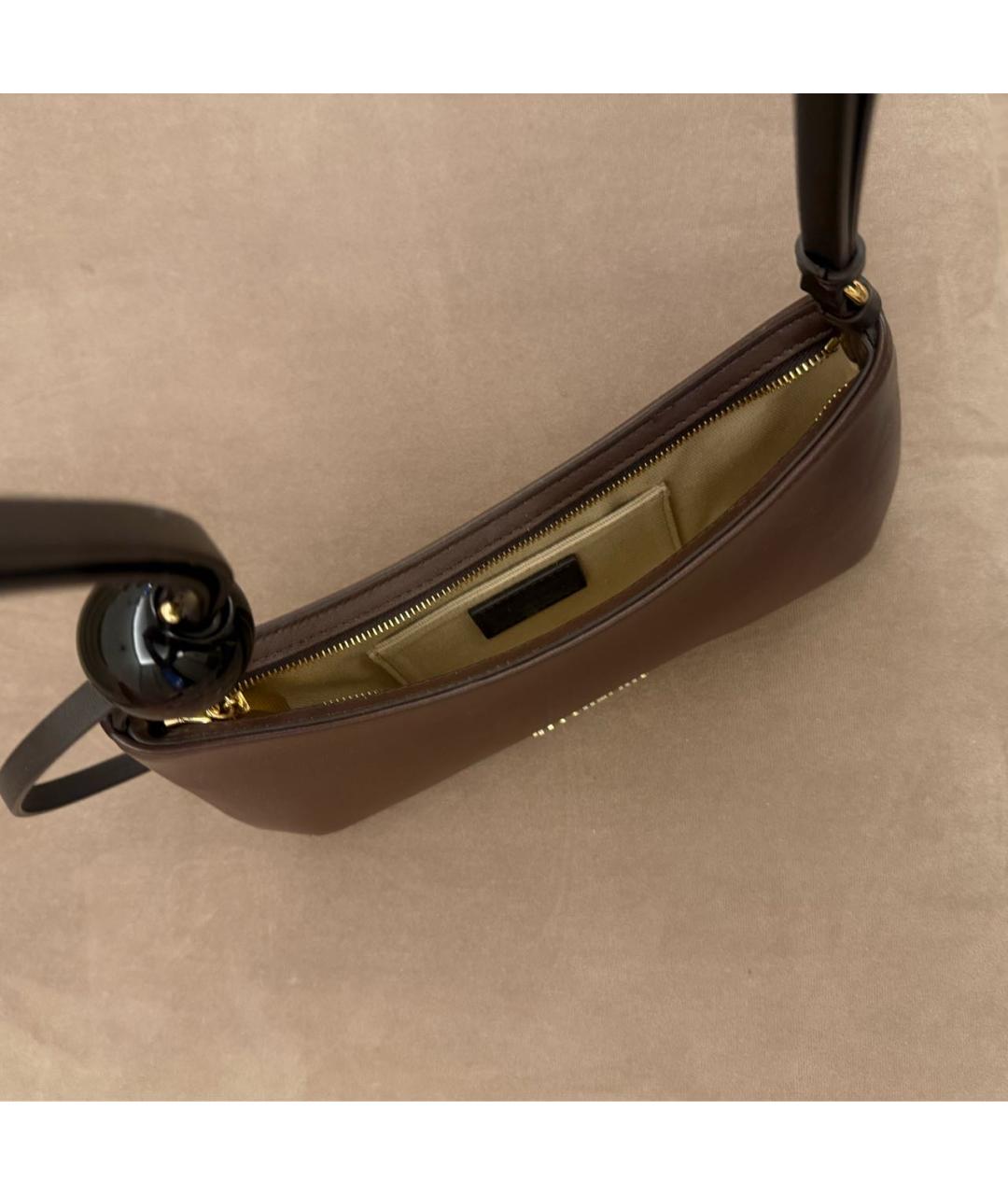 JACQUEMUS Коричневая кожаная сумка с короткими ручками, фото 4