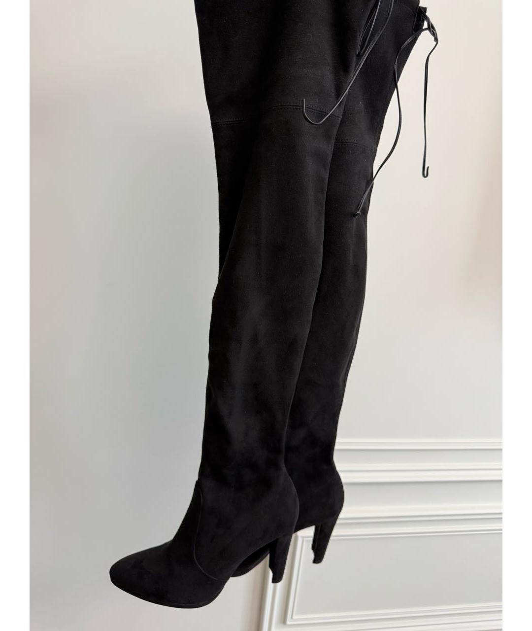 STUART WEITZMAN Черные замшевые ботфорты, фото 5