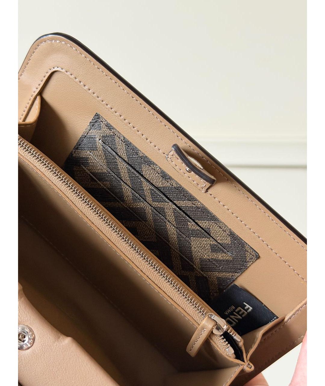 FENDI Бежевый кожаный кошелек, фото 5