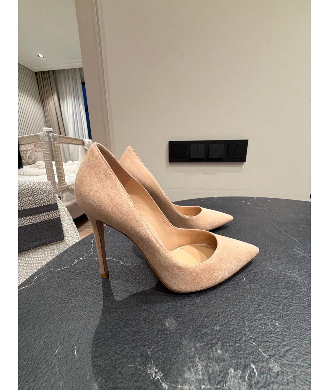GIANVITO ROSSI Бежевые замшевые туфли, фото 5