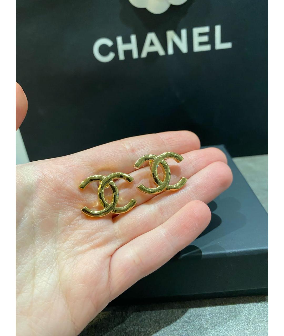 CHANEL Золотые металлические серьги, фото 2