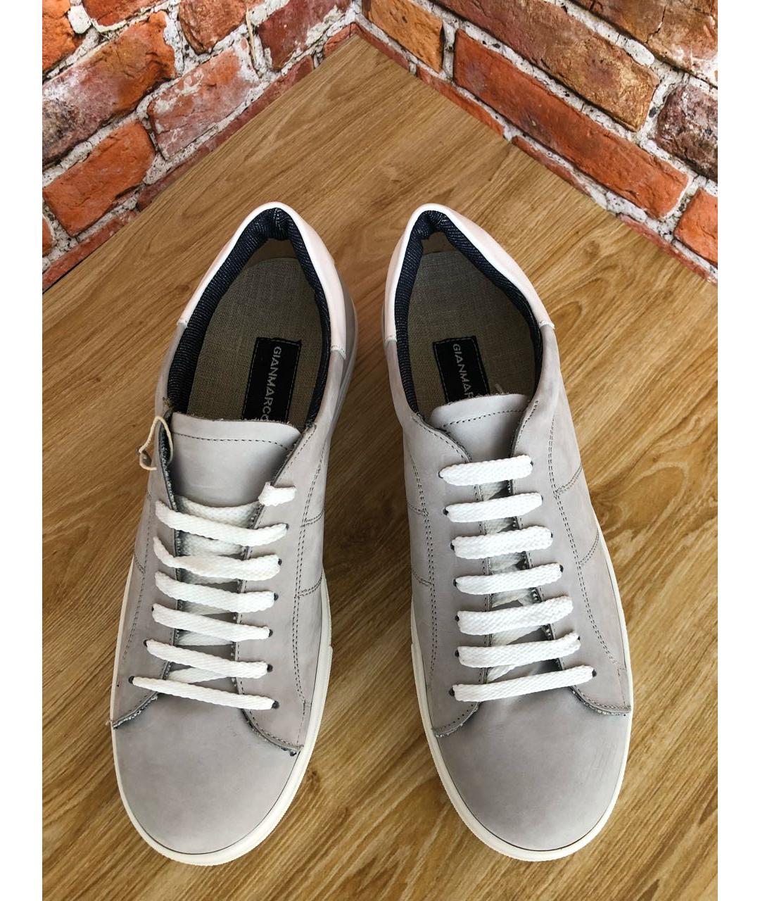 GIAN MARCO LORENZI Серые нубуковые низкие кроссовки / кеды, фото 2