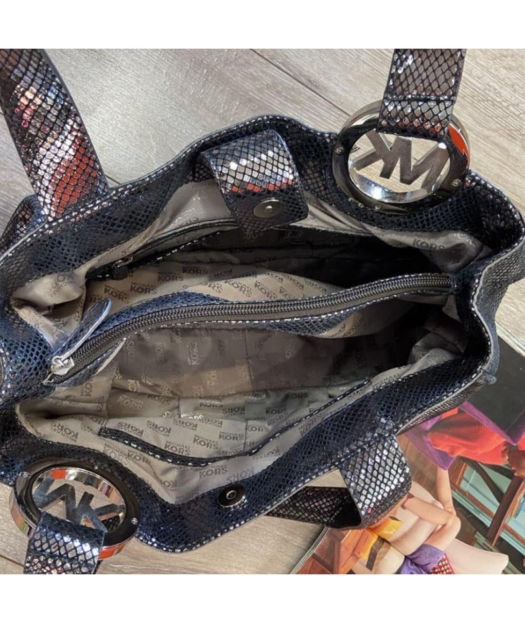 MICHAEL KORS Серебряная кожаная сумка с короткими ручками, фото 3