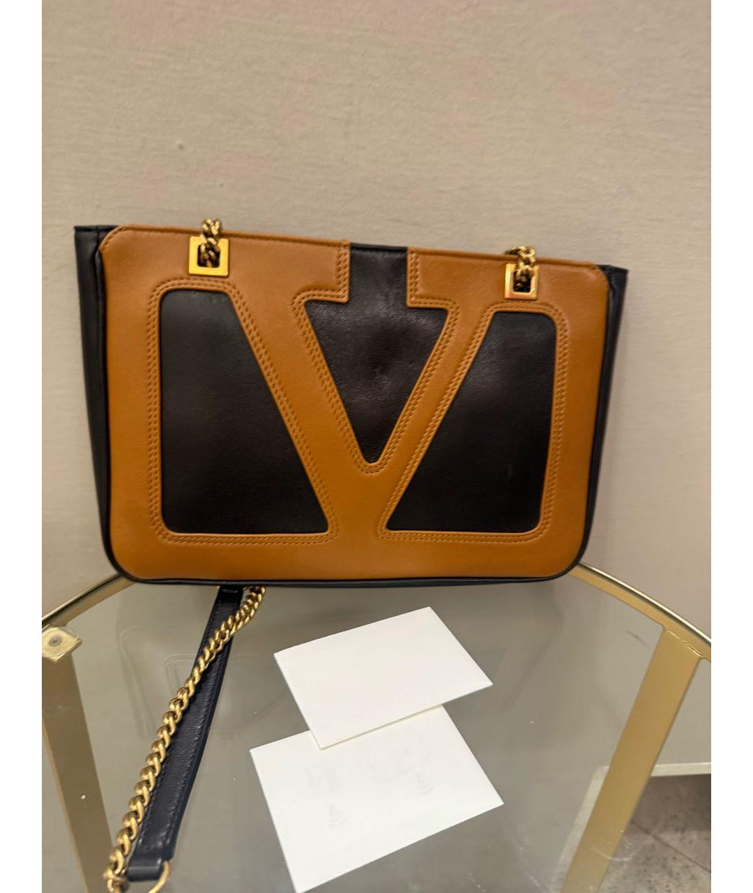 VALENTINO Бежевая кожаная сумка с короткими ручками, фото 3